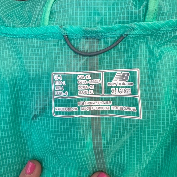 New Balance Light Wind Breaker - Picture 6 of 9